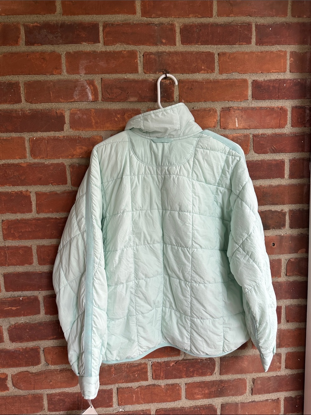 NWT Free People Pippa Packable
Puffer Jacket Saltwater XS NWT - Picture 5 of 6